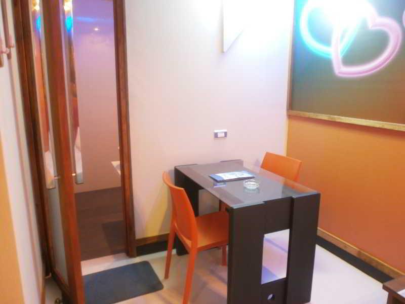 Hotel Dream World Las Piñas Buitenkant foto