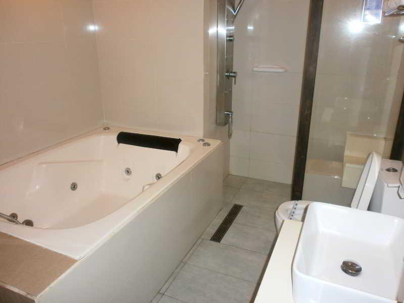 Hotel Dream World Las Piñas Buitenkant foto